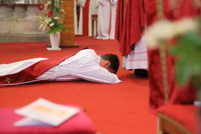 Ordination presbytérale de Chadwick Kehueinui Bruneau, Taiohae, Nuku Hiva (20/12/2023)
