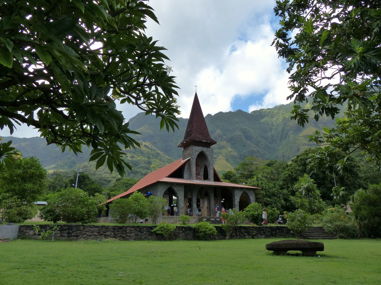 vaitahu eglise